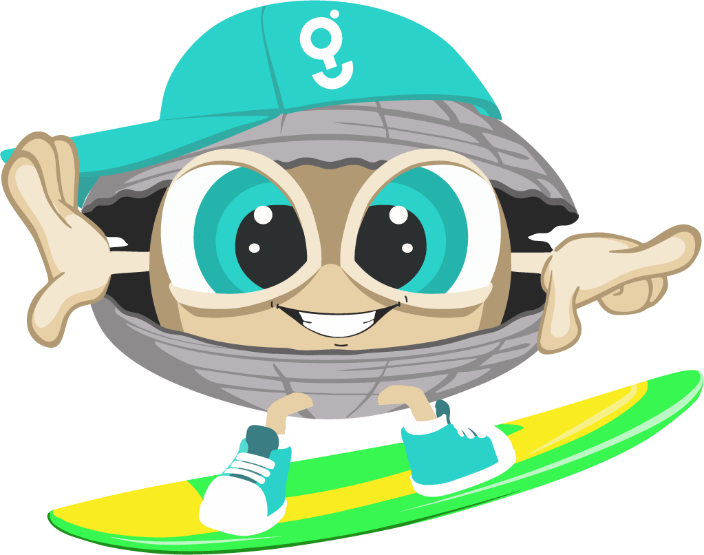 Baby G, la vongola mascotte del Park Gallanti Village, sorride mentre fa surf colorato sulla Riviera Romagnola.